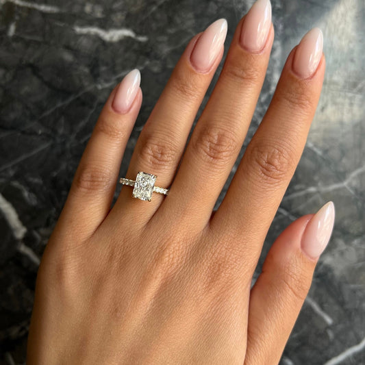 2.5 Ctw Radiant-Cut Pavé Diamond Ring in 14K Gold