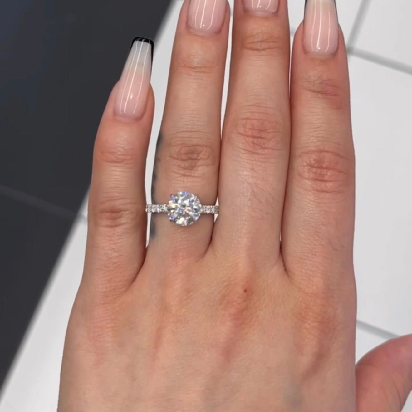 2.5 Ctw Round-Cut Pavé Diamond Ring in 14K Gold