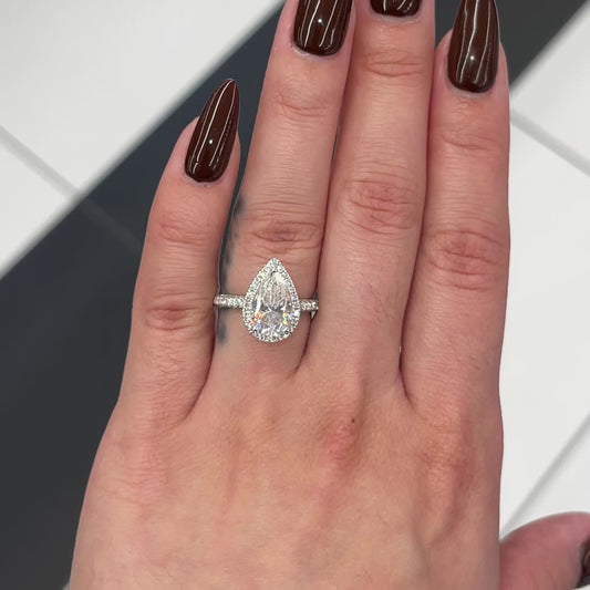 3.0 Ctw Pear-Cut Halo Diamond Ring in 14K Gold