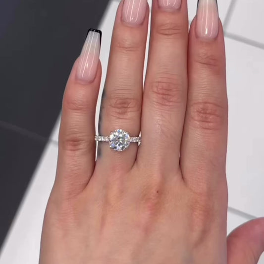 2.5 Ctw Round-Cut Pavé Diamond Ring in 14K Gold