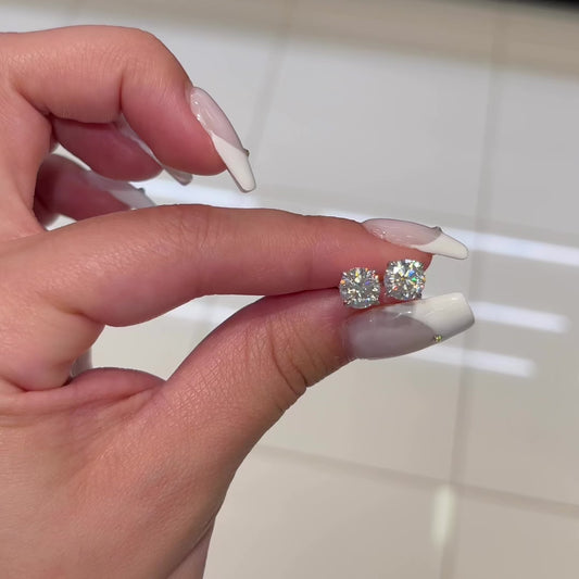 4.0 Ctw Round-Cut Earrings in 14K Gold