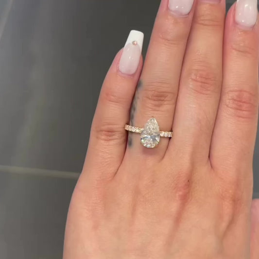 2.5 Ctw Pear-Cut Pavé Diamond Ring in 14K Gold