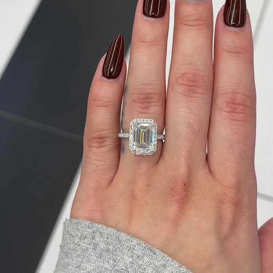 4.0 Ctw Emerald-Cut Halo Diamond Ring in 14K Gold
