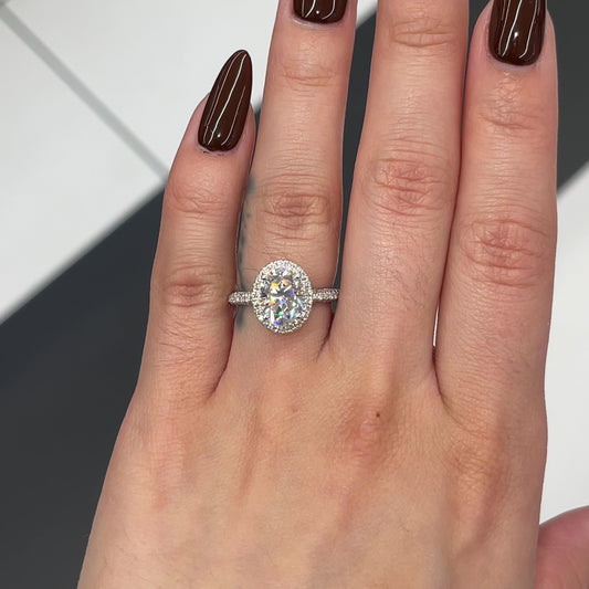 3.0 Ctw Oval-Cut Halo Diamond Ring in 14K Gold