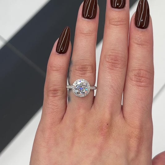 3.0 Ctw Round-Cut Halo Diamond Ring in 14K Gold